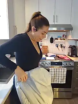 Ellie-L-Elizabeth online show from 01.23.25