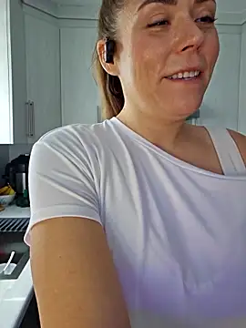 Ellie-L-Elizabeth online show from 02.25.25