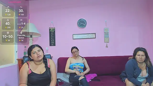 Snapshot of lesbiancuple chatting on 10.06.25 lesbiancuple online show from 10.06.25