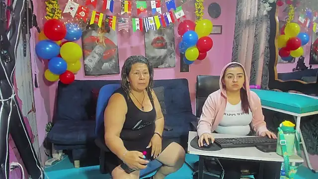 lesbiancuple online show from 06.19.26