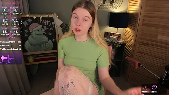 Snapshot of ohmyJuliet chatting on 12.04.24 ohmyJuliet online show from 12.04.24