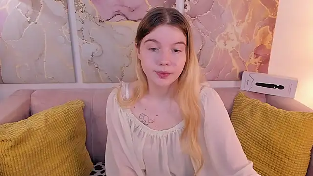 Snapshot of ohmyJuliet chatting on 01.17.25 ohmyJuliet online show from 01.17.25