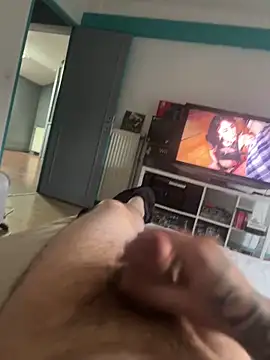 Snapshot of RenaudS-02 chatting on 04.06.26 RenaudS-02 online show from 04.06.26