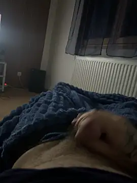 Snapshot of RenaudS-02 chatting on 04.12.26 RenaudS-02 online show from 04.12.26