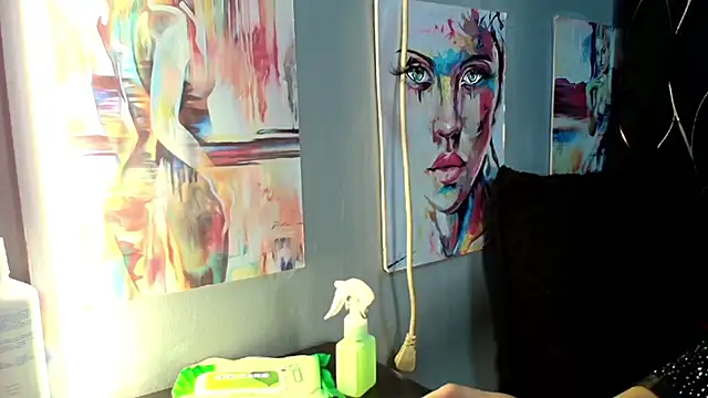 Snapshot of Hot_Metallica69 chatting on 12.04.25 Hot Metallica69 online show from 12.04.25