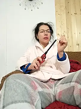 SquirtyMellissaLabia online show from 12.18.25