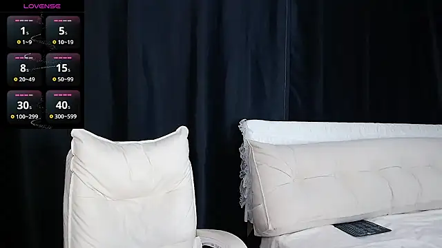 qianqian  online show from 01.06.25