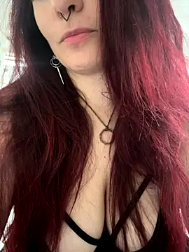 LunaMoongirl online show from 10.20.25