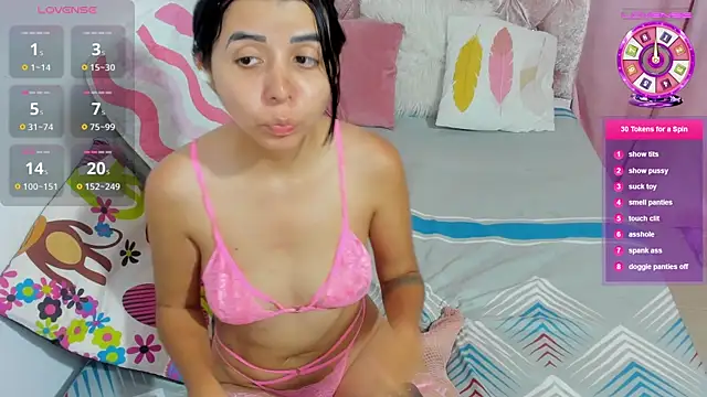 Snapshot of amy_petite chatting on 10.16.25 amy petite online show from 10.16.25