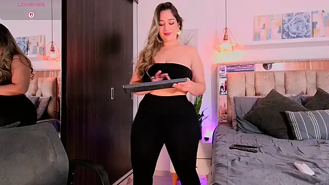 Snapshot of Dulce_Morrys chatting on 03.15.26 Dulce Morrys online show from 03.15.26