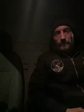 Snapshot of Toyboy471 chatting on 01.08.25 Toyboy471 online show from 01.08.25