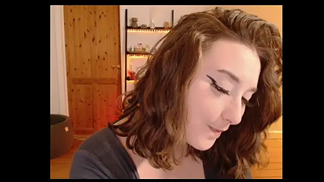 Snapshot of NaughtyRapunzel7 chatting on 12.28.24 NaughtyRapunzel7 online show from 12.28.24