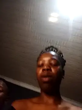 Snapshot of SheisBlacq chatting on 09.17.25 SheisBlacq online show from 09.17.25