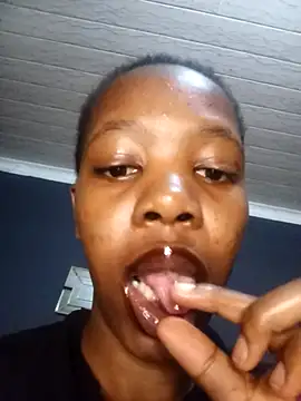 Snapshot of SheisBlacq chatting on 11.07.25 SheisBlacq online show from 11.07.25