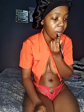 Snapshot of SheisBlacq chatting on 02.13.26 SheisBlacq online show from 02.13.26