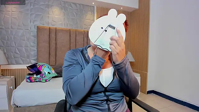 kimbrownn online show from 04.21.26