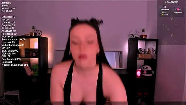 SofiRusselle online show from 09.22.25