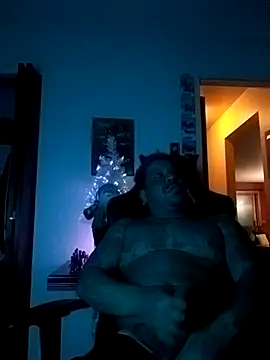 yellowwetfox online show from 12.22.24