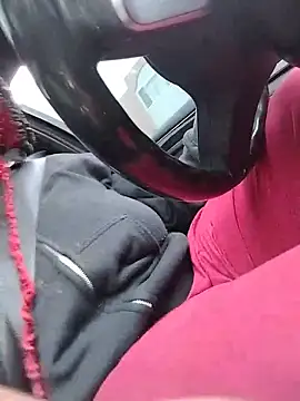 Snapshot of markquanna chatting on 10.30.25 markquanna online show from 10.30.25