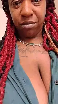 Snapshot of markquanna chatting on 11.16.25 markquanna online show from 11.16.25