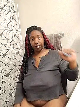 Snapshot of markquanna chatting on 11.25.25 markquanna online show from 11.25.25