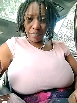 Snapshot of markquanna chatting on 01.08.26 markquanna online show from 01.08.26