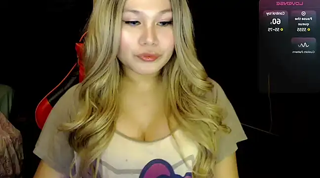 Snapshot of stacey_wills44 chatting on 01.21.25 stacey wills44 online show from 01.21.25