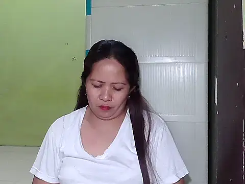 Snapshot of sweetlady_pinay chatting on 10.07.25 sweetlady pinay online show from 10.07.25