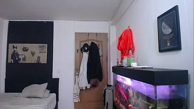 romeolovedark online show from 12.13.24