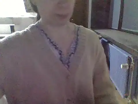 Snapshot of Moi_Lina chatting on 01.11.25 Moi Lina online show from 01.11.25