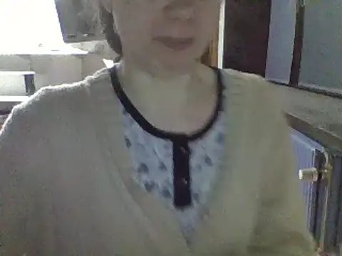 Snapshot of Moi_Lina chatting on 01.31.25 Moi Lina online show from 01.31.25