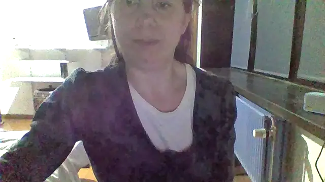 Snapshot of Moi_Lina chatting on 10.03.25 Moi Lina online show from 10.03.25