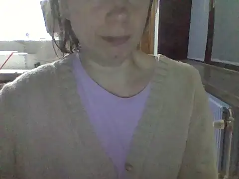 Snapshot of Moi_Lina chatting on 11.15.25 Moi Lina online show from 11.15.25