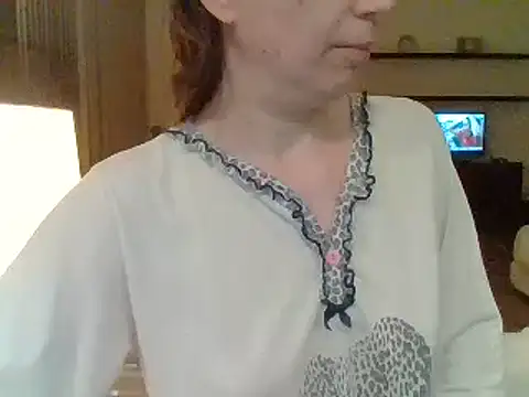 Moi Lina online show from 06.22.26