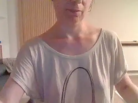 Moi Lina online show from 07.26.26