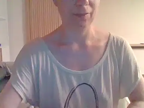 Moi Lina online show from 07.28.26