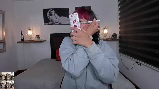 Mariana Joness online show from 01.06.25