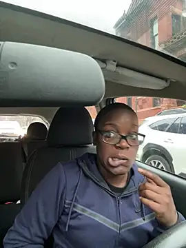 Snapshot of ChocolateBuns101 chatting on 12.17.24 ChocolateBuns101 online show from 12.17.24