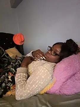 Snapshot of ChocolateBuns101 chatting on 12.30.24 ChocolateBuns101 online show from 12.30.24