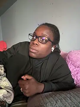 Snapshot of ChocolateBuns101 chatting on 01.10.25 ChocolateBuns101 online show from 01.10.25