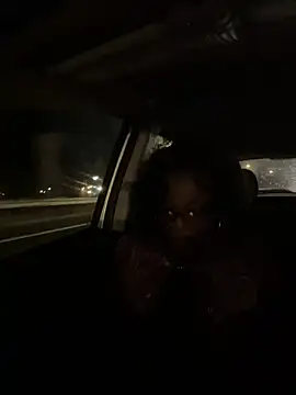 Snapshot of ChocolateBuns101 chatting on 01.19.25 ChocolateBuns101 online show from 01.19.25