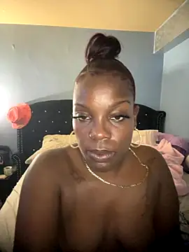 Snapshot of ChocolateBuns101 chatting on 09.14.25 ChocolateBuns101 online show from 09.14.25