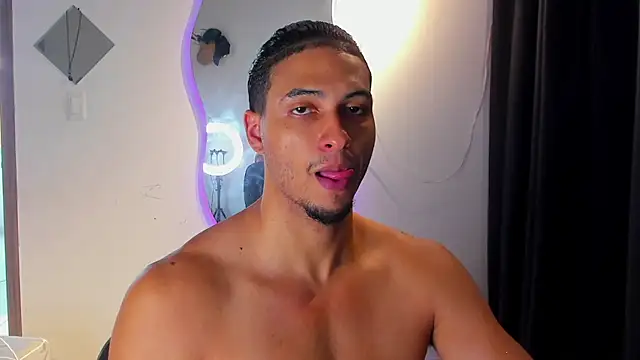 Snapshot of Kris_Khalifa69 chatting on 09.15.25 Kris Khalifa69 online show from 09.15.25