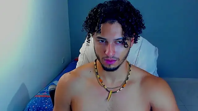 Snapshot of Kris_Khalifa69 chatting on 01.14.26 Kris Khalifa69 online show from 01.14.26