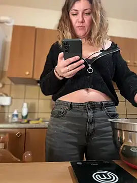 Snapshot of DaisyVibesss chatting on 01.15.25 DaisyVibesss online show from 01.15.25