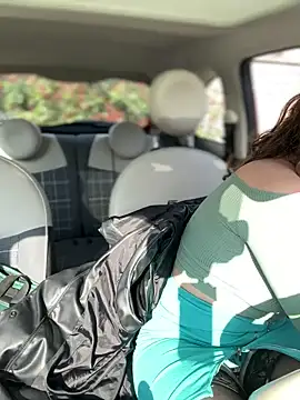 Snapshot of DaisyVibesss chatting on 03.07.25 DaisyVibesss online show from 03.07.25