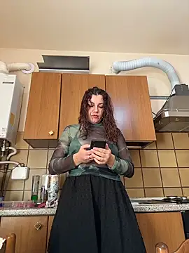 Snapshot of DaisyVibesss chatting on 11.13.25 DaisyVibesss online show from 11.13.25