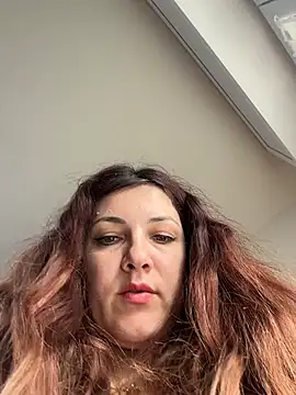 Snapshot of DaisyVibesss chatting on 11.19.25 DaisyVibesss online show from 11.19.25