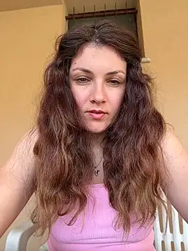 Snapshot of DaisyVibesss chatting on 04.17.26 DaisyVibesss online show from 04.17.26