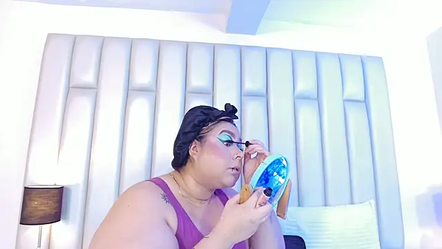 Snapshot of aandreaperez chatting on 07.23.26 aandreaperez online show from 07.23.26